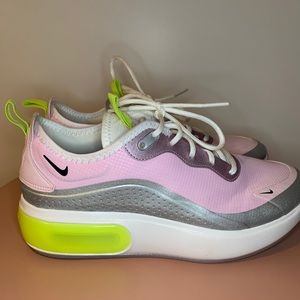 Nike Air Max Dia Running Shoe